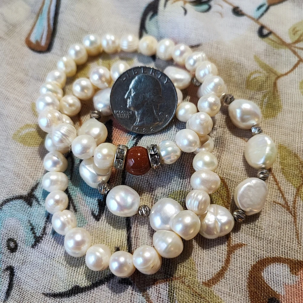 Set of 3 Pearl Stretch Bracelets Sunstone or Goldstone Bead Gritty Cold Vintage
